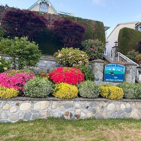 Ocean Breeze Executive Bed And Breakfast Норт Ванкувър Екстериор снимка
